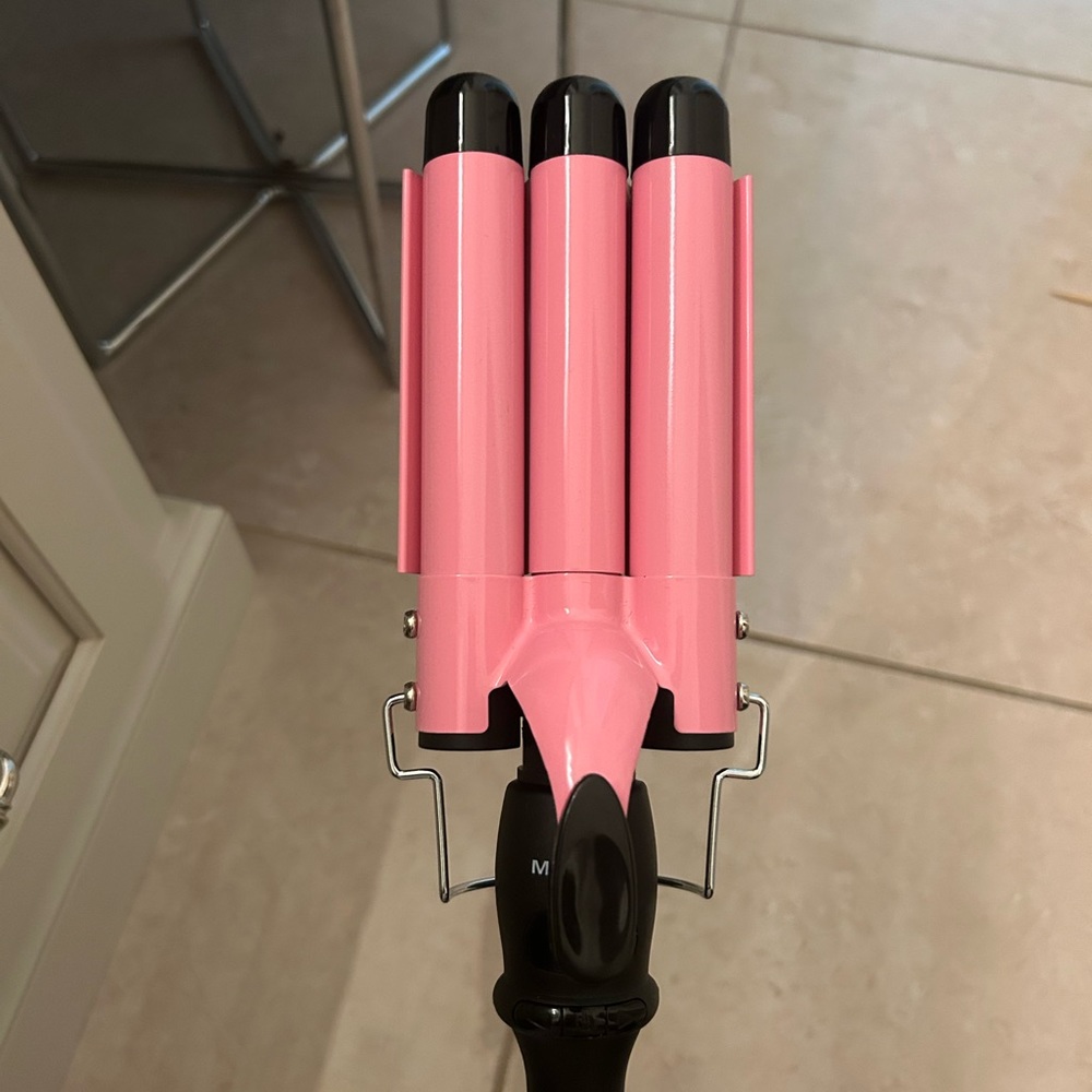 MISERWE hair waver from Amazon